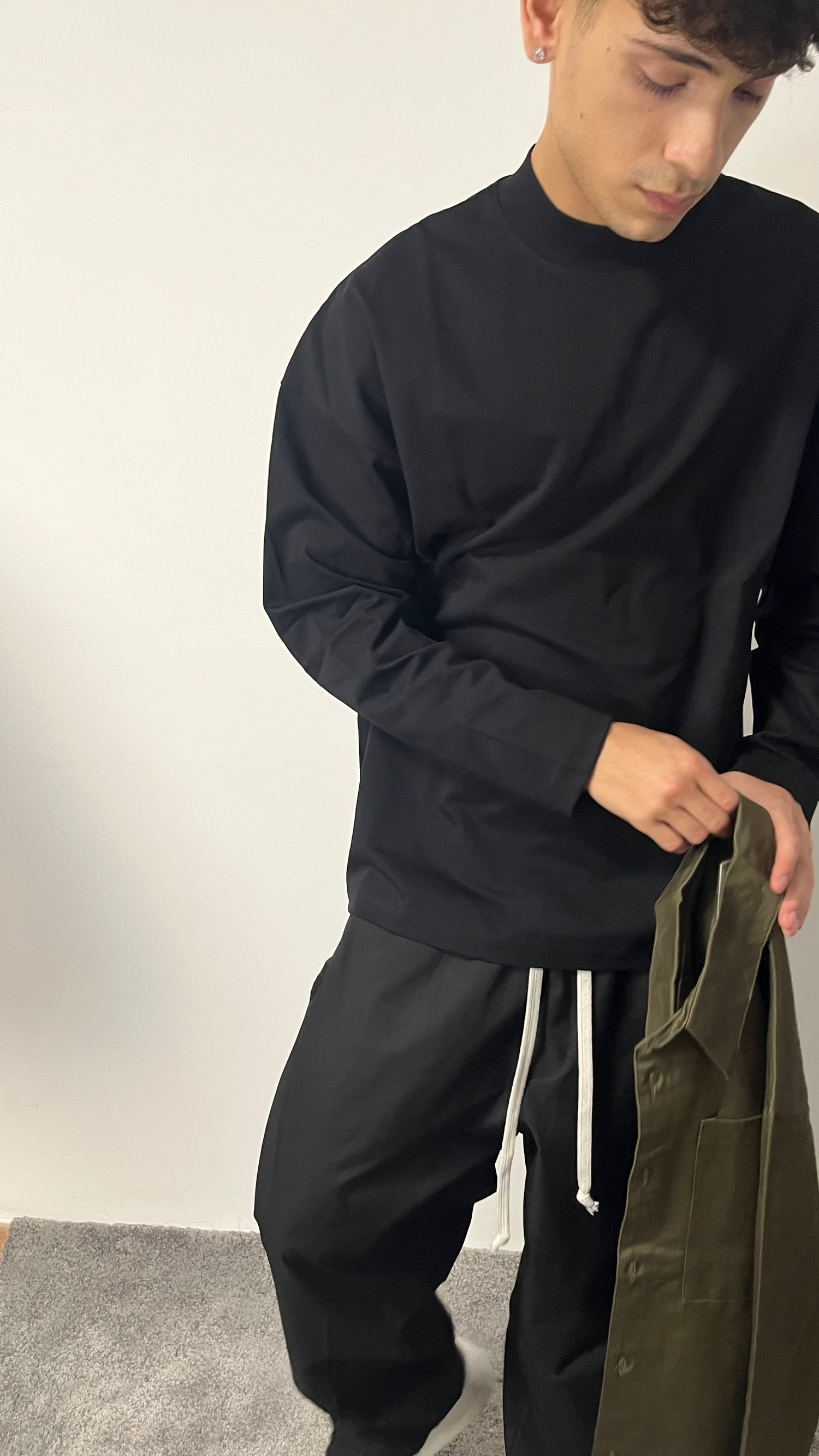 T-SHIRT MANICA LUNGA NERA